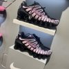 WhatsApp Image 2025-12-18 at 10.04.25 AM Nike Shox – Leistung, Komfort & sportlicher Style