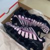WhatsApp Image 2025-12-18 at 10.04.32 AM (1) Nike Shox – Leistung, Komfort & sportlicher Style